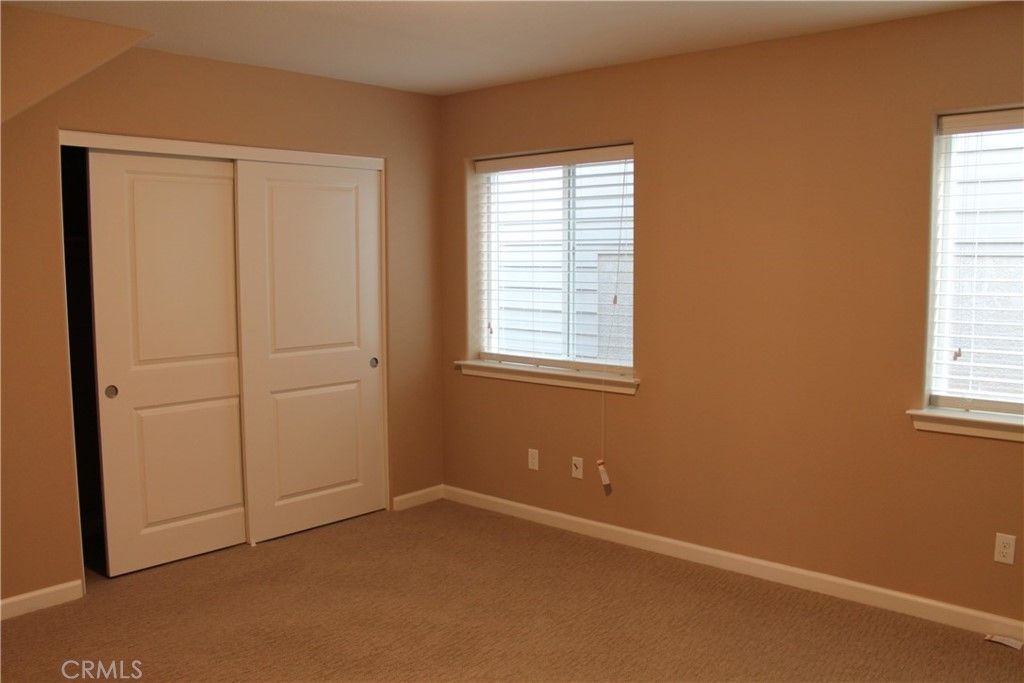 listing image 130725813406316981283