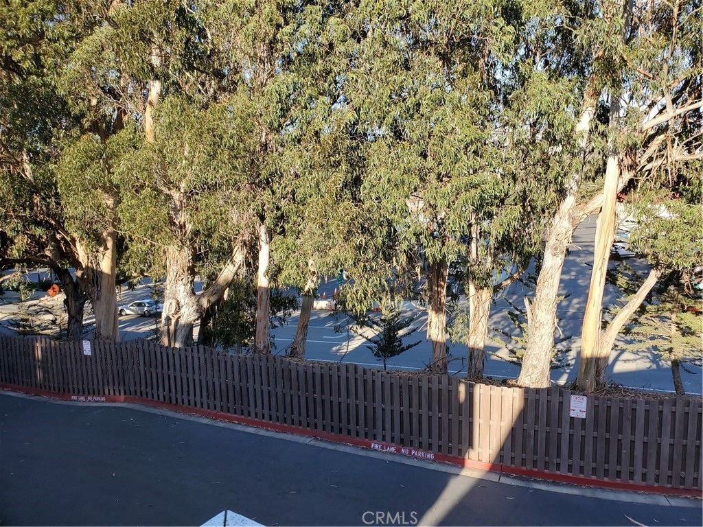listing image 130723462198888116425