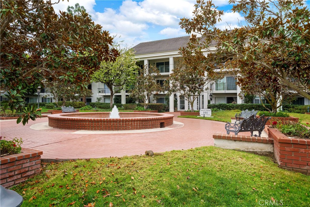 Versailles (VERS) - Residential