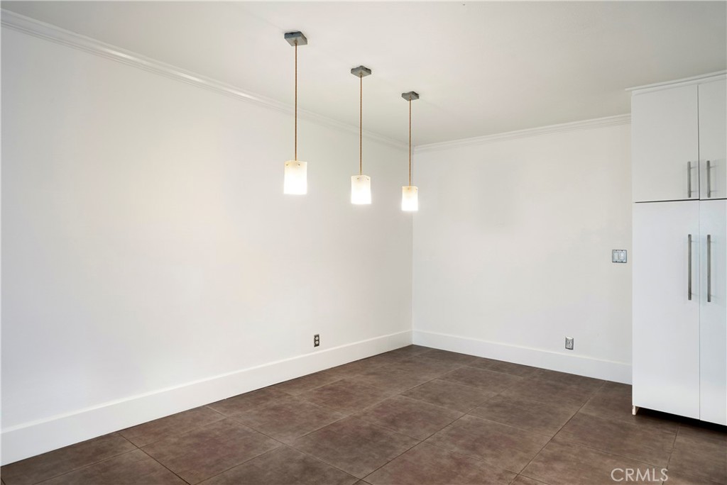 Versailles (VERS) - Residential