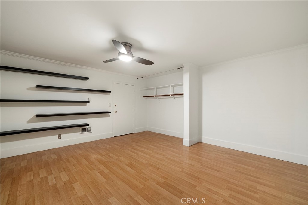 Versailles (VERS) - Residential