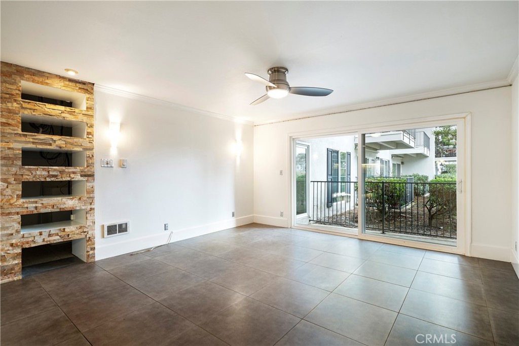 Versailles (VERS) - Residential