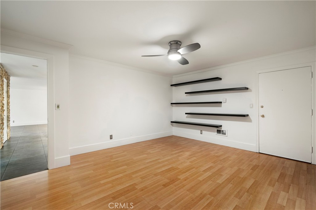 Versailles (VERS) - Residential