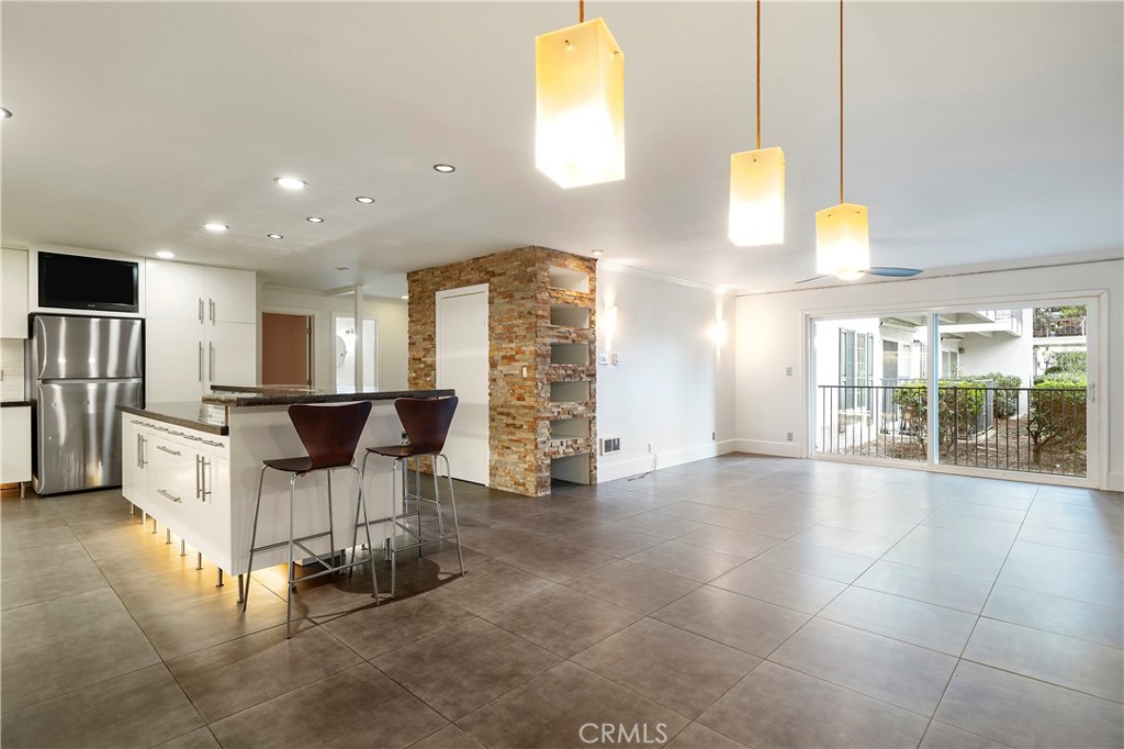 Versailles (VERS) - Residential