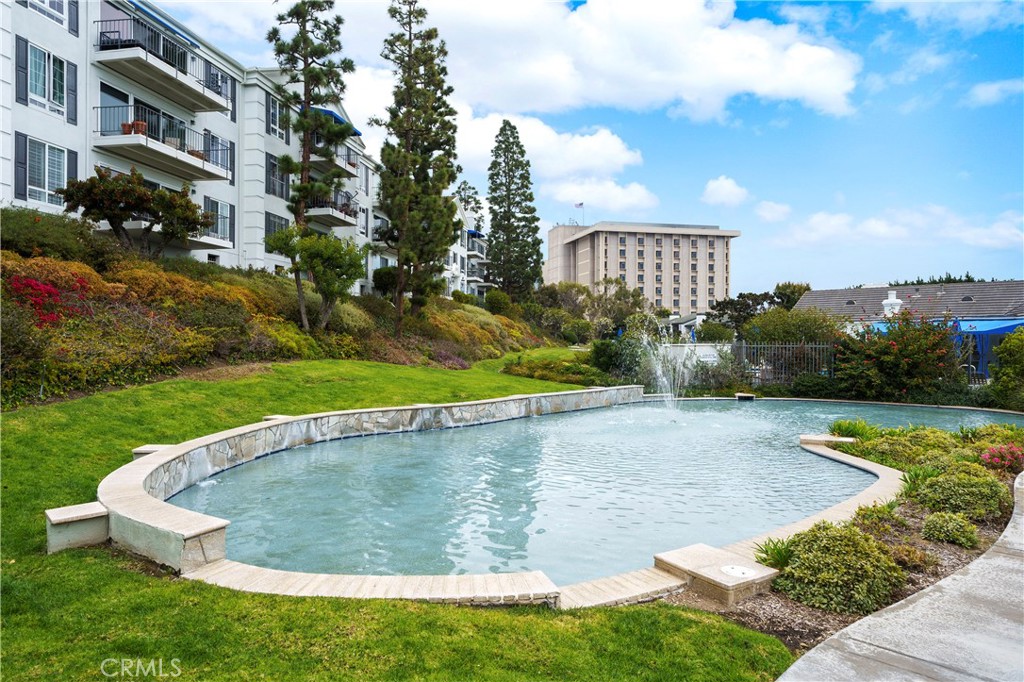 Versailles (VERS) - Residential