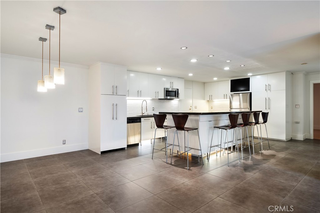 Versailles (VERS) - Residential