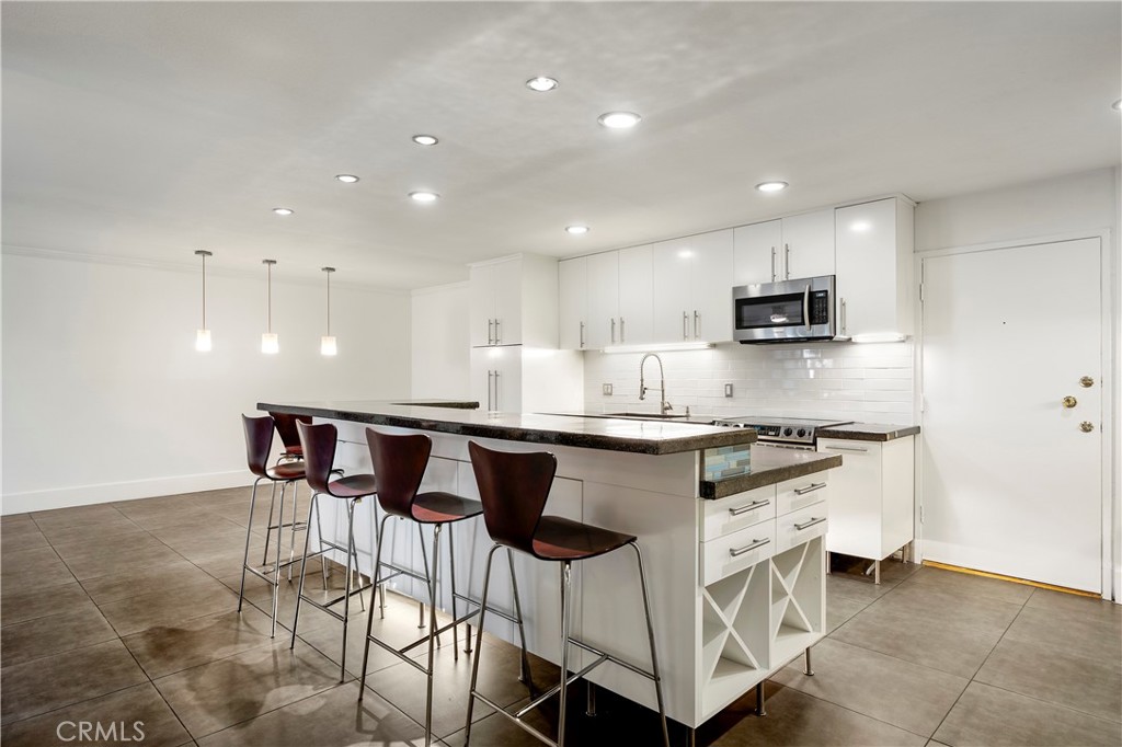 Versailles (VERS) - Residential