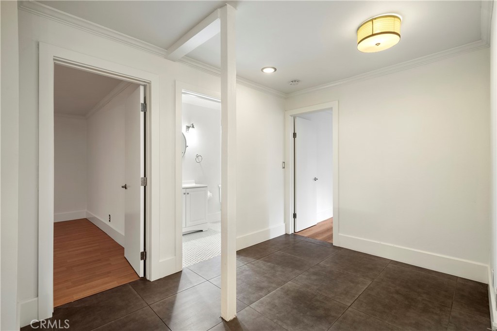 Versailles (VERS) - Residential