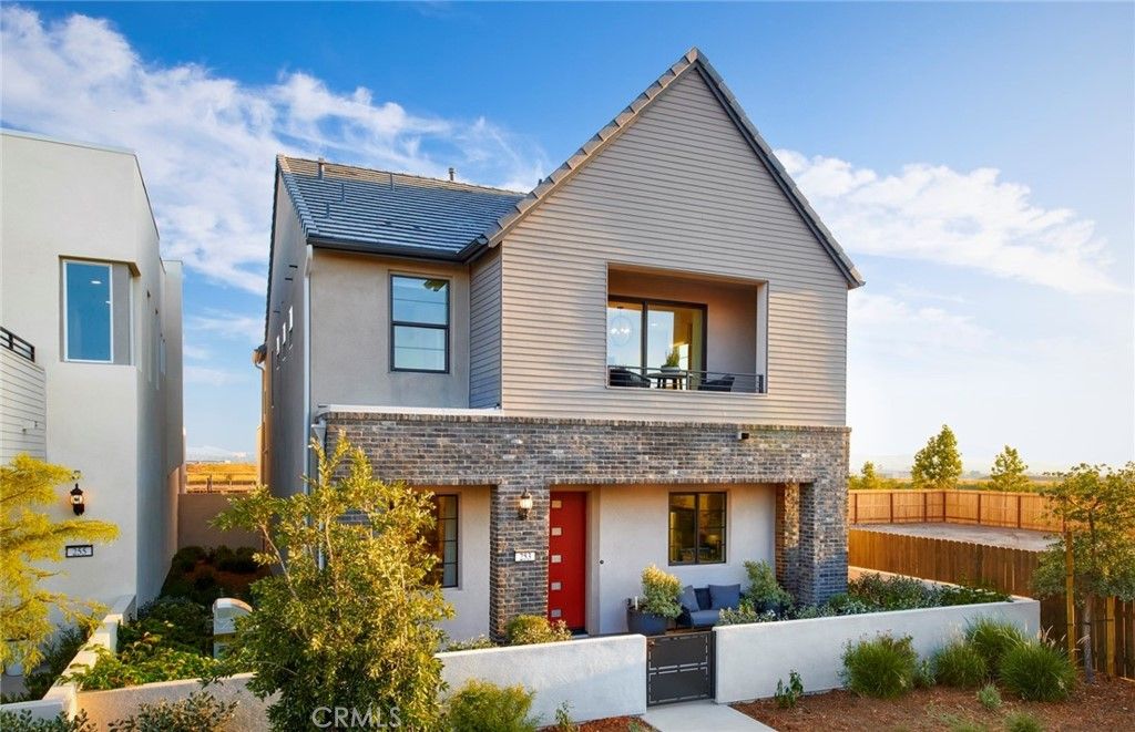 listing image 130726916020468893570