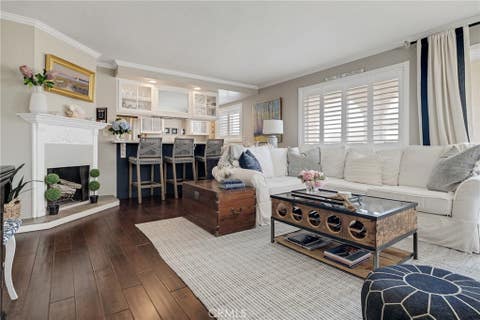Featured picture for the property SB23142644