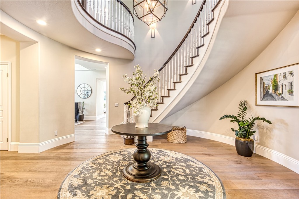 30 Lake View Drive
