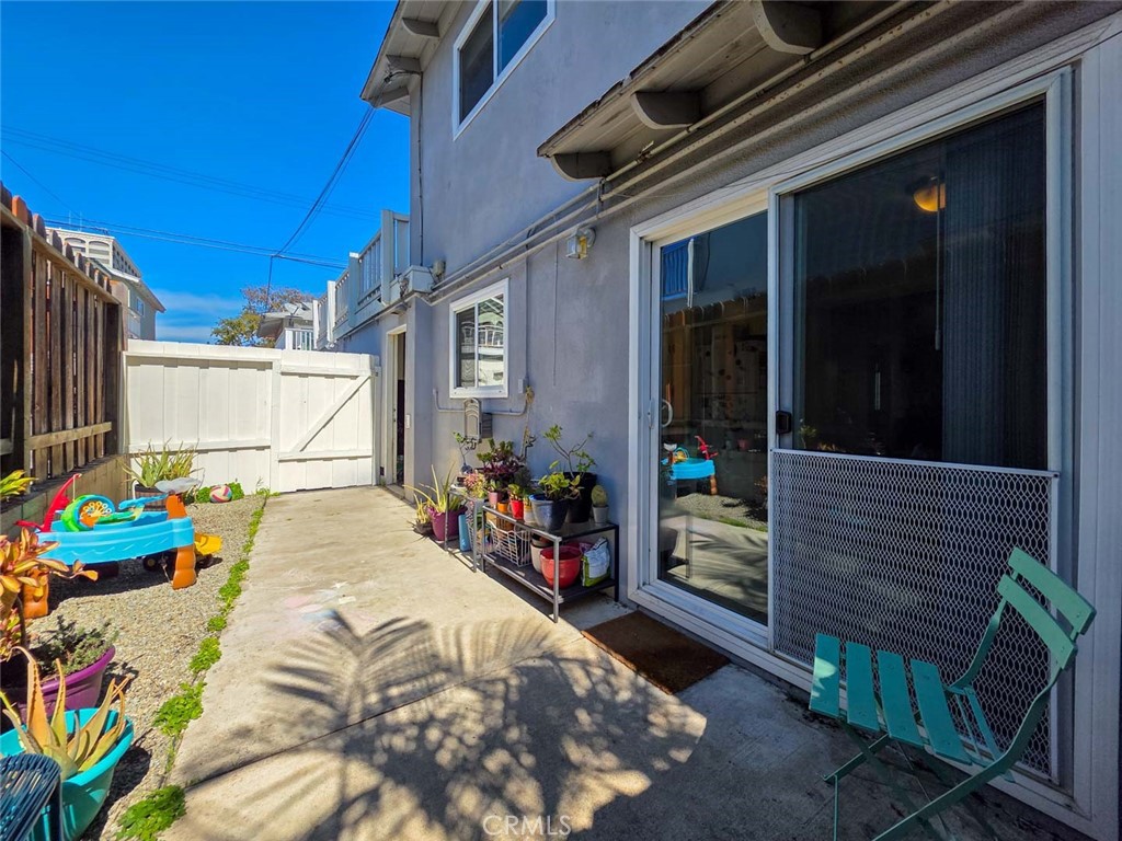 Costa Mesa Residential Income (CMRI) - Residential Income