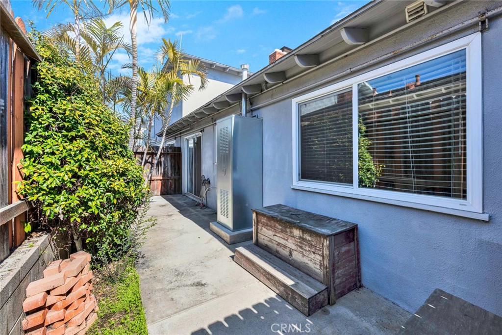 Costa Mesa Residential Income (CMRI) - Residential Income