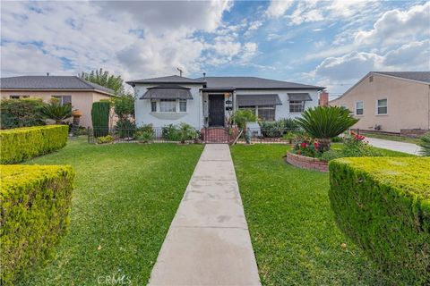 A home in El Monte