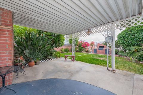 A home in El Monte