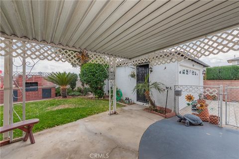 A home in El Monte