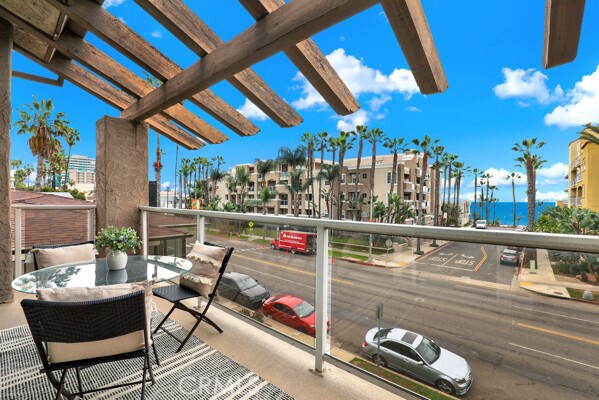 1415 E Ocean Blvd 201