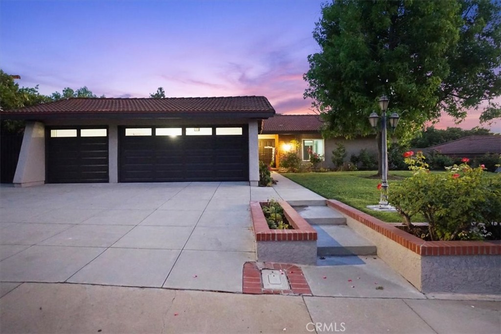 1424 Calle Pajaros
