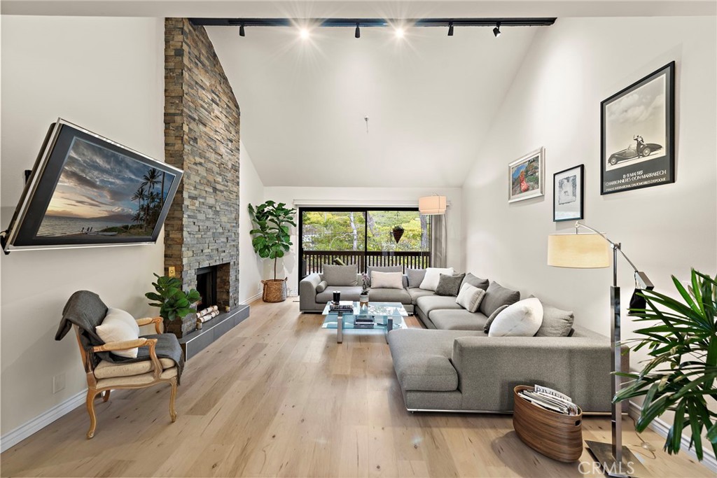 2 Canyon Island