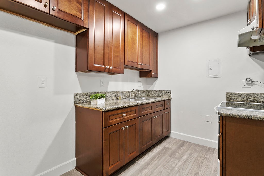 1000 W Macarthur Boulevard 67