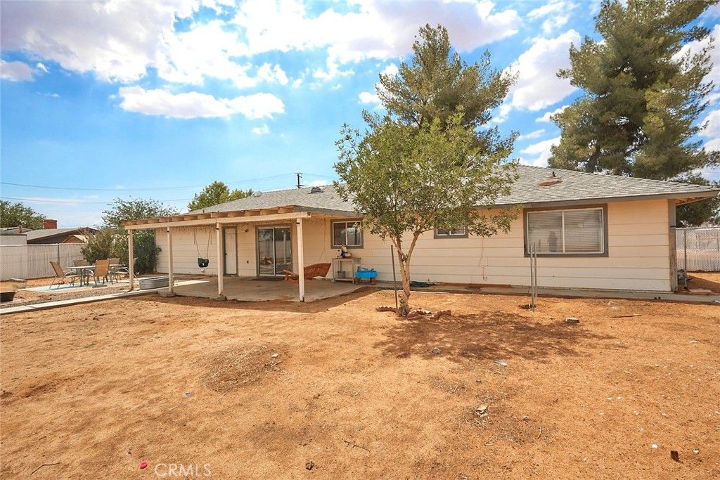 listing image 130728929988384354944