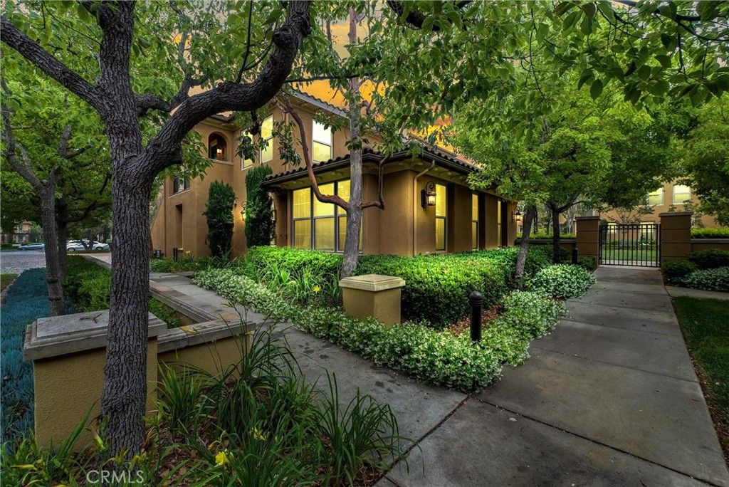 listing image 130720283992539919217
