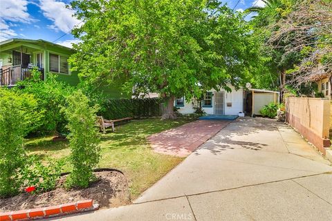 A home in La Crescenta