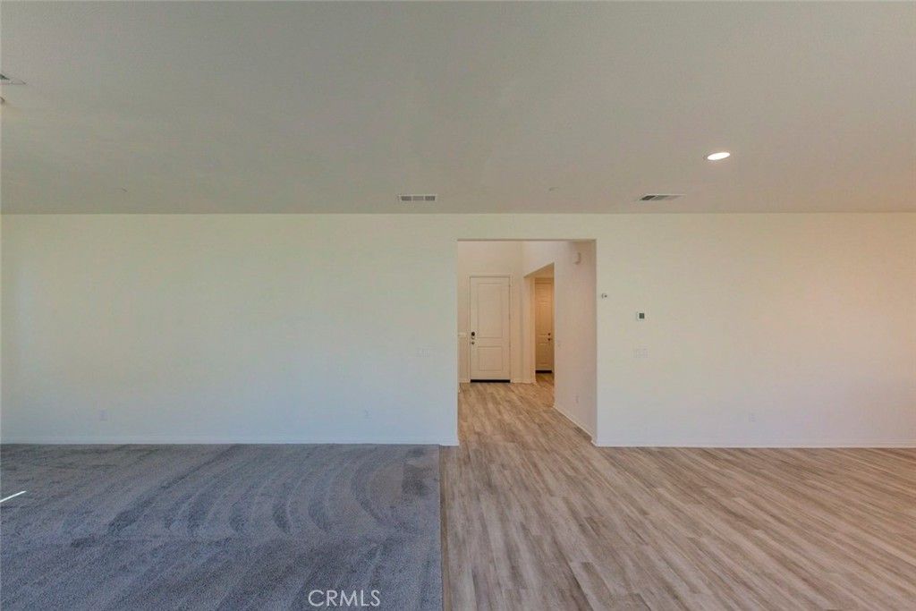 listing image 130729428078378932755