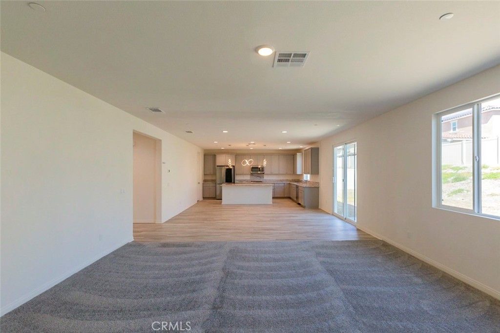 listing image 130723117679928177510