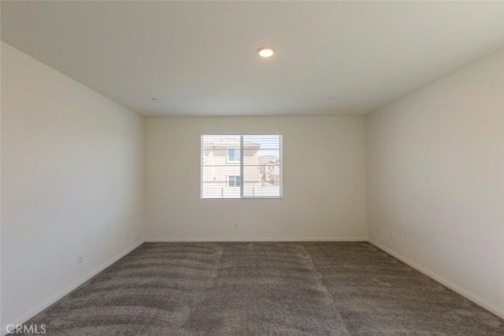 listing image 130725282099837493096