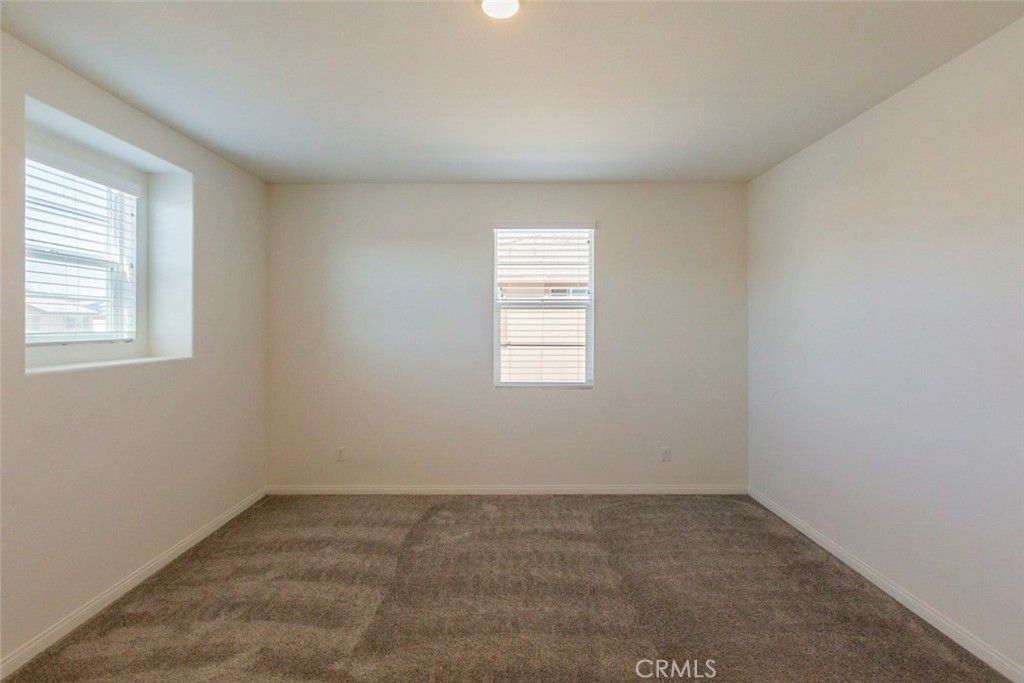 listing image 130727432059659539340