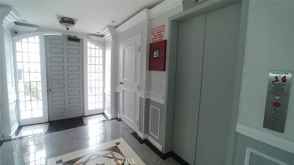 1730 North Gramercy Place 203