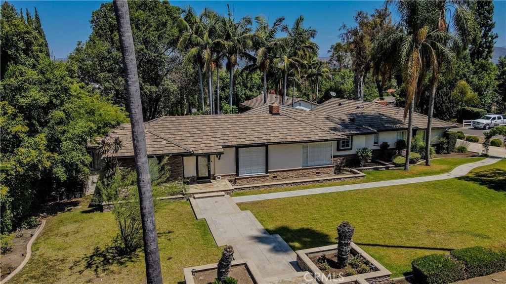 Photo 52 of 70 of 125 E Las Palmas Drive house