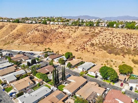 A home in Castaic