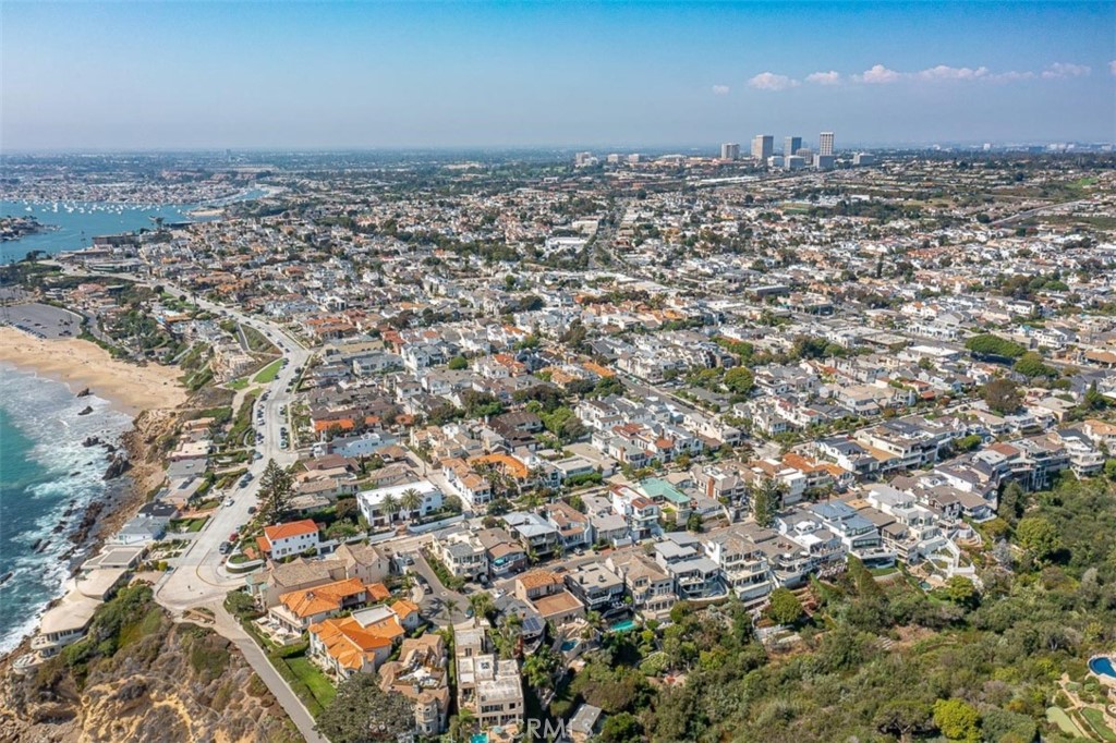 Corona del Mar South of PCH (CDMS) - Residential