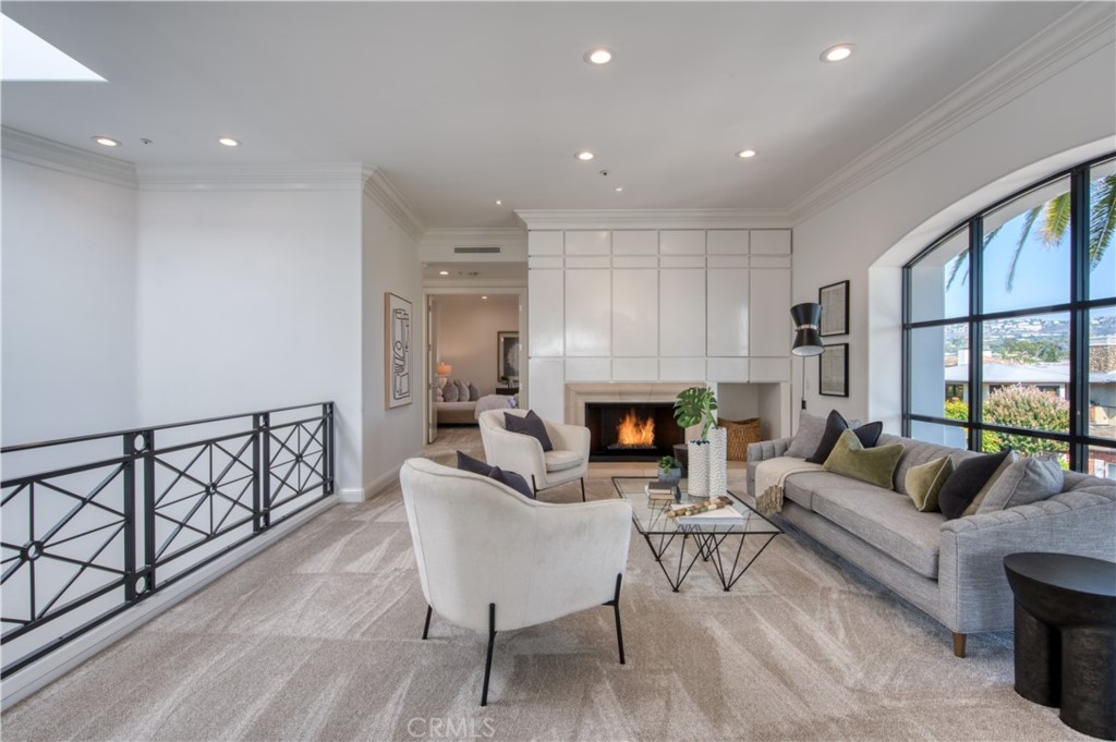 Corona del Mar South of PCH (CDMS) - Residential