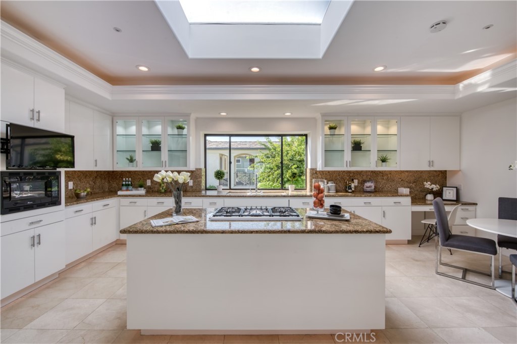 Corona del Mar South of PCH (CDMS) - Residential