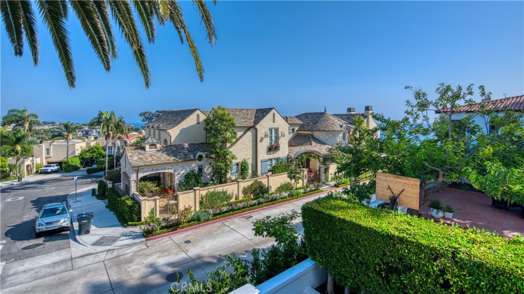 Corona del Mar South of PCH (CDMS) - Residential