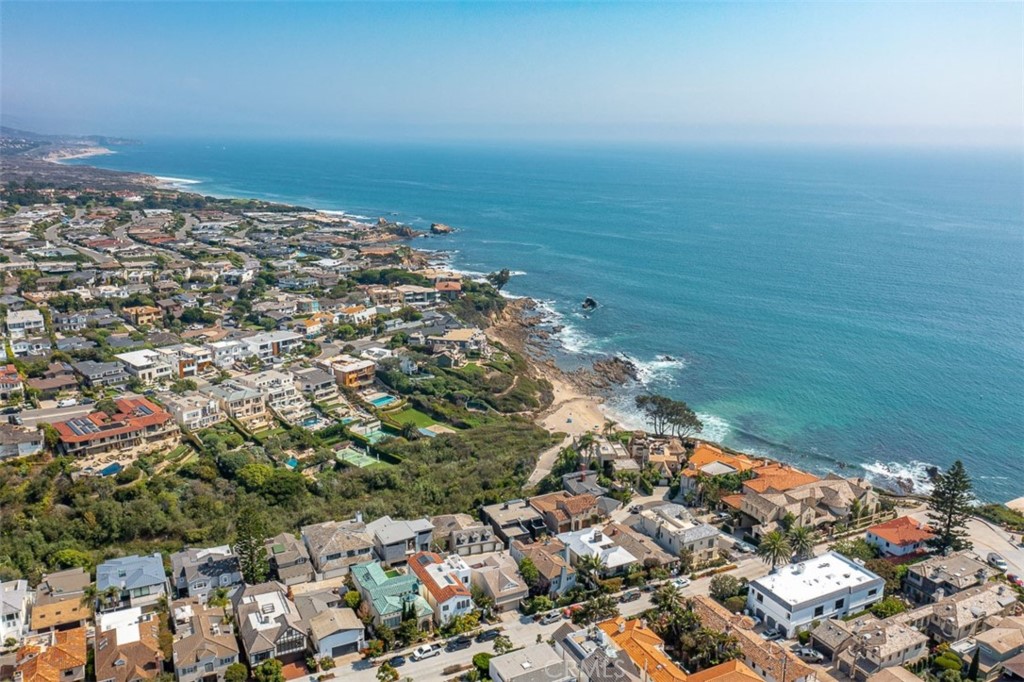 Corona del Mar South of PCH (CDMS) - Residential