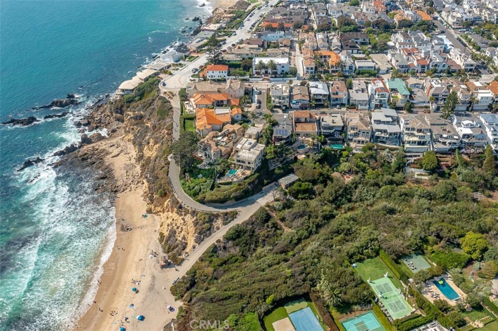 Corona del Mar South of PCH (CDMS) - Residential