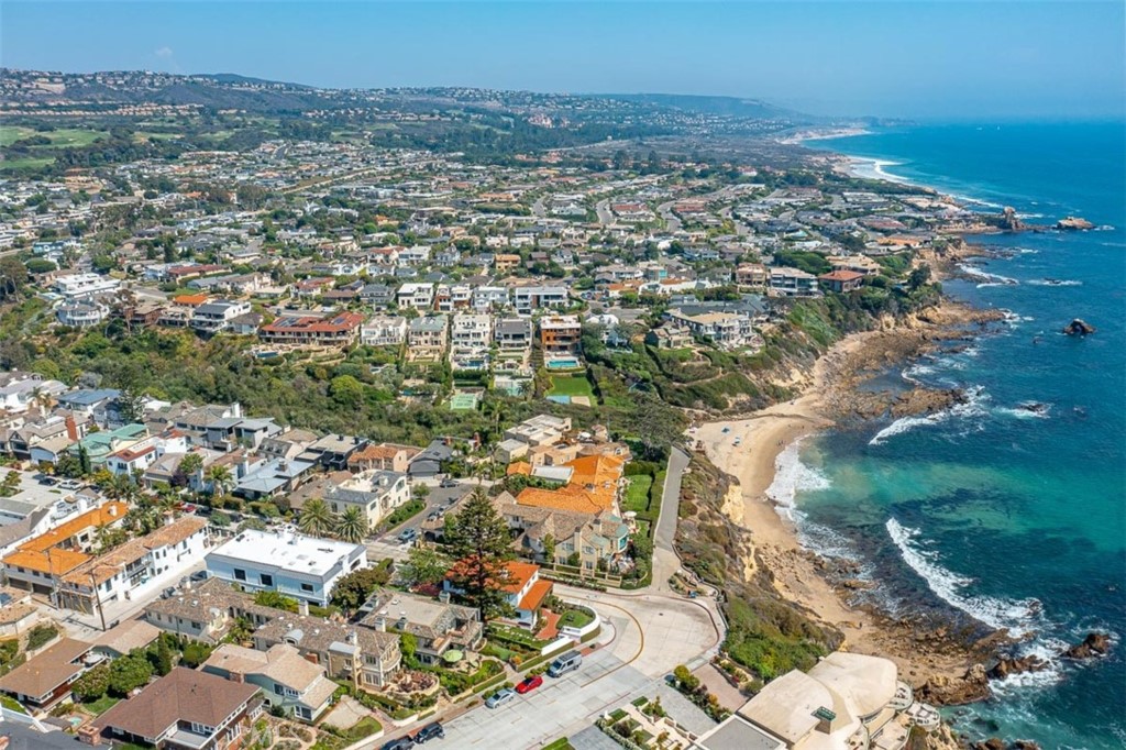 Corona del Mar South of PCH (CDMS) - Residential