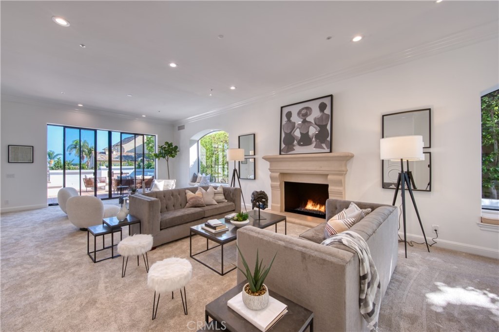 Corona del Mar South of PCH (CDMS) - Residential