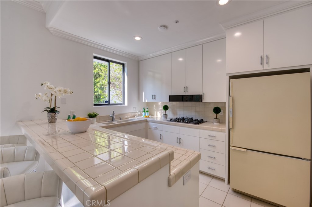 Corona del Mar South of PCH (CDMS) - Residential