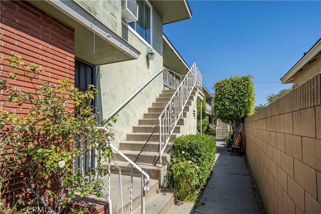 1880 Cedar Avenue