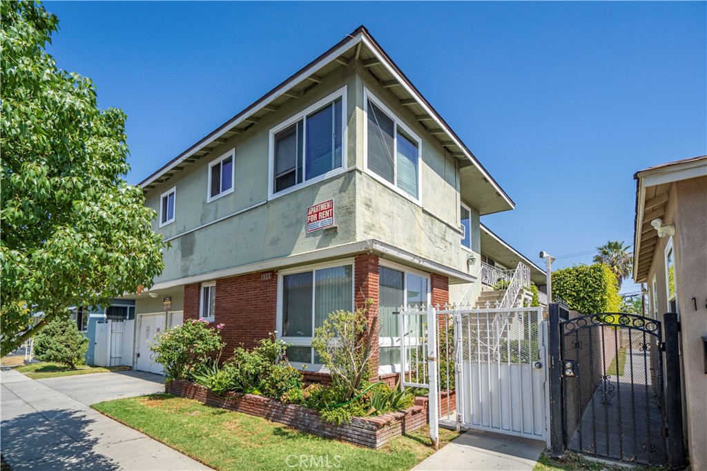 1880 Cedar Avenue