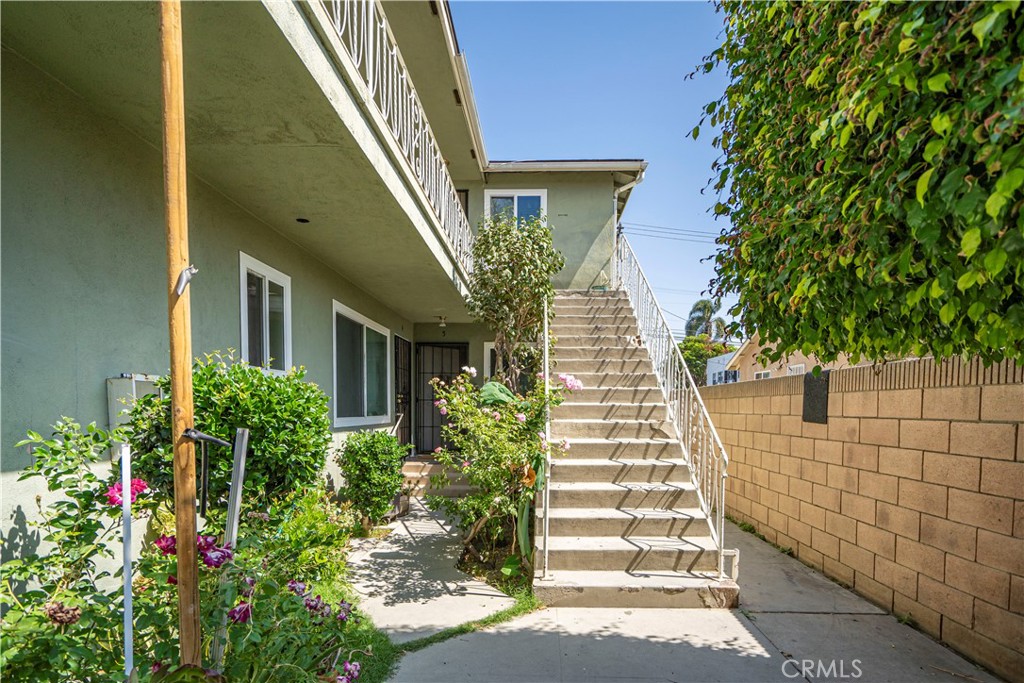 1880 Cedar Avenue