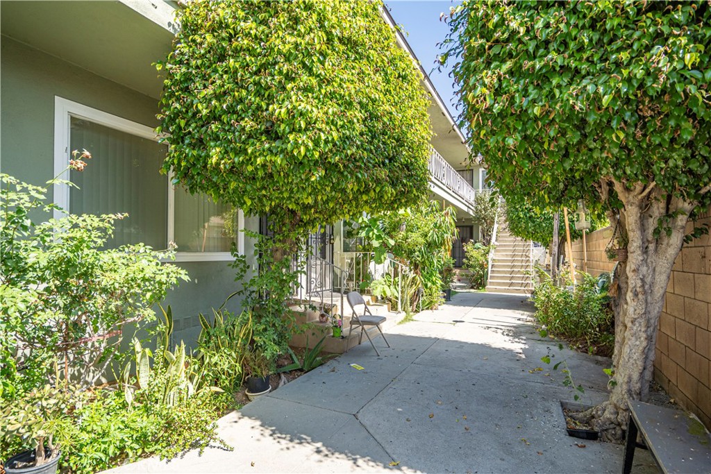 1880 Cedar Avenue