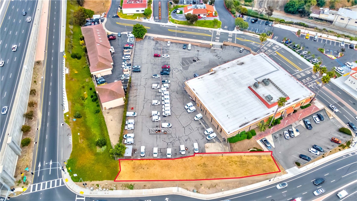 524 E Avenida Pico