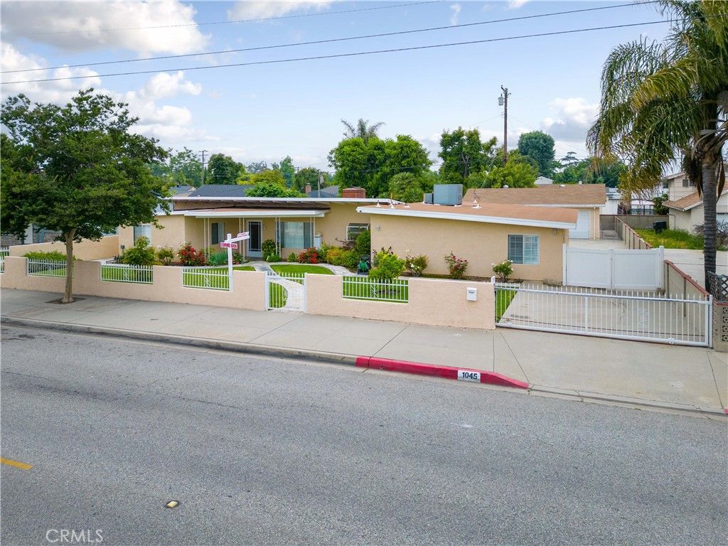 listing image 130725563147241640588