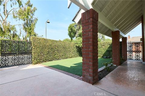 A home in Los Alamitos